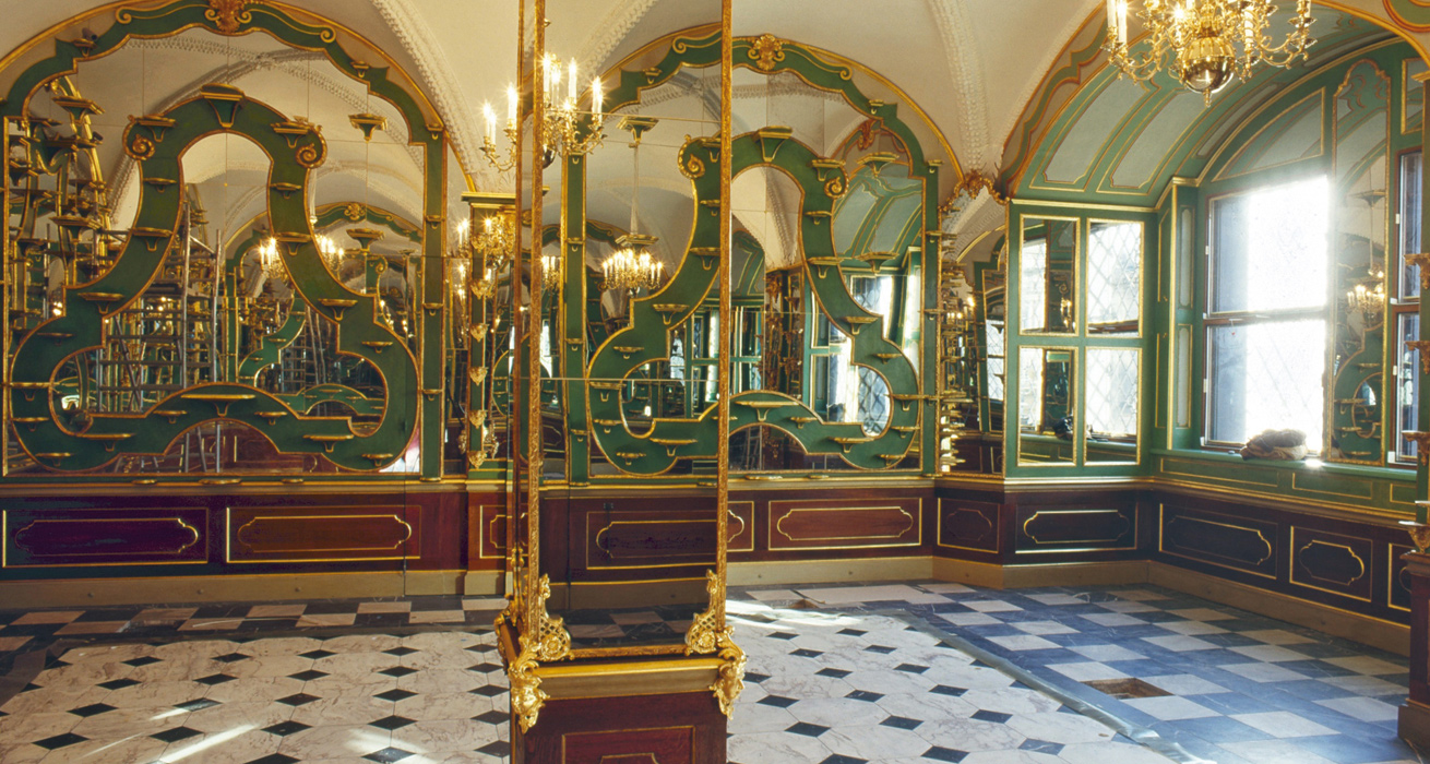 Restaurierung der vergoldeten Leisten - Residenzschloss Dresden, Historisches Grünes Gewölbe